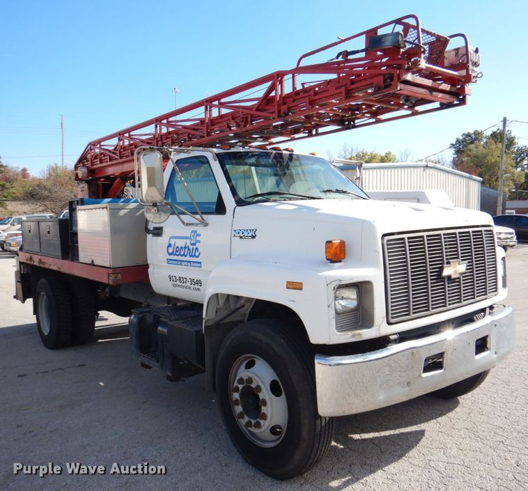 image for item DK1277 1995 Chevrolet Kodiak  flatbed truck with boom ladder