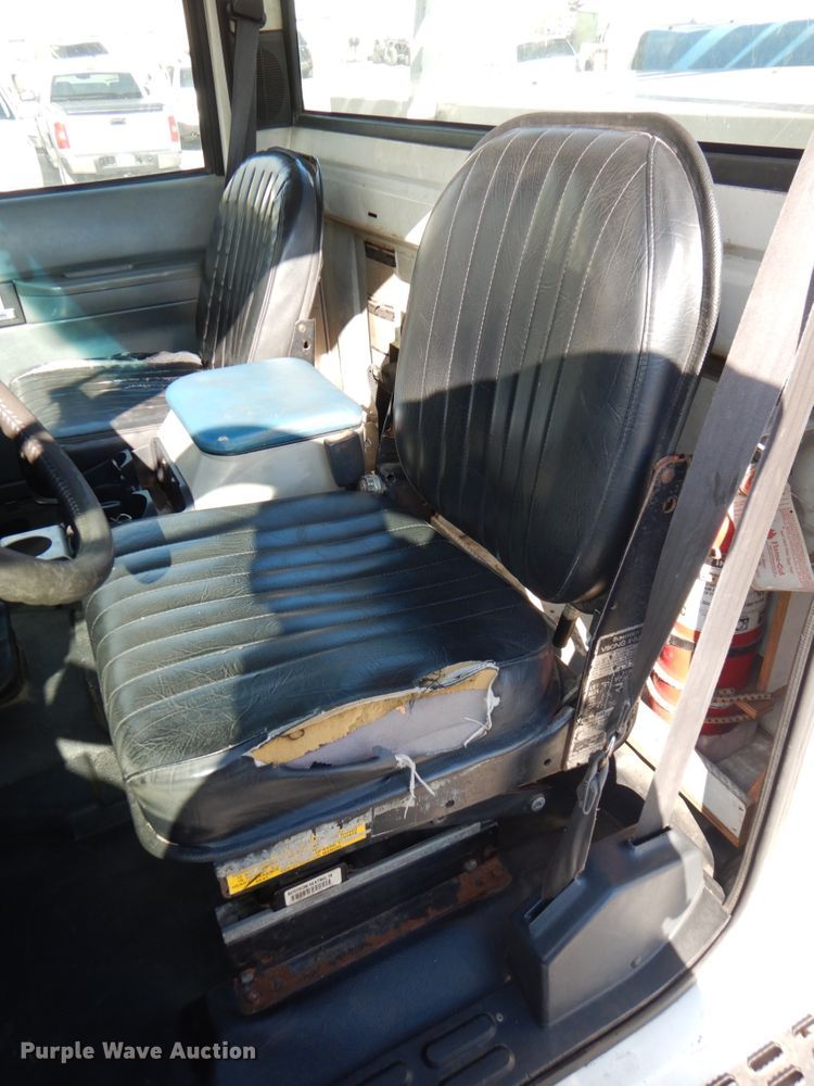 image for item DK1277 1995 Chevrolet Kodiak  flatbed truck with boom ladder