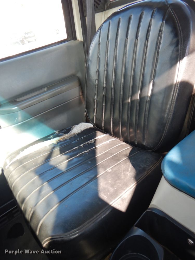 image for item DK1277 1995 Chevrolet Kodiak  flatbed truck with boom ladder