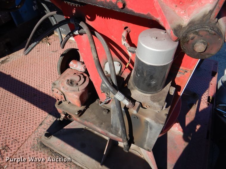 image for item DK1277 1995 Chevrolet Kodiak  flatbed truck with boom ladder