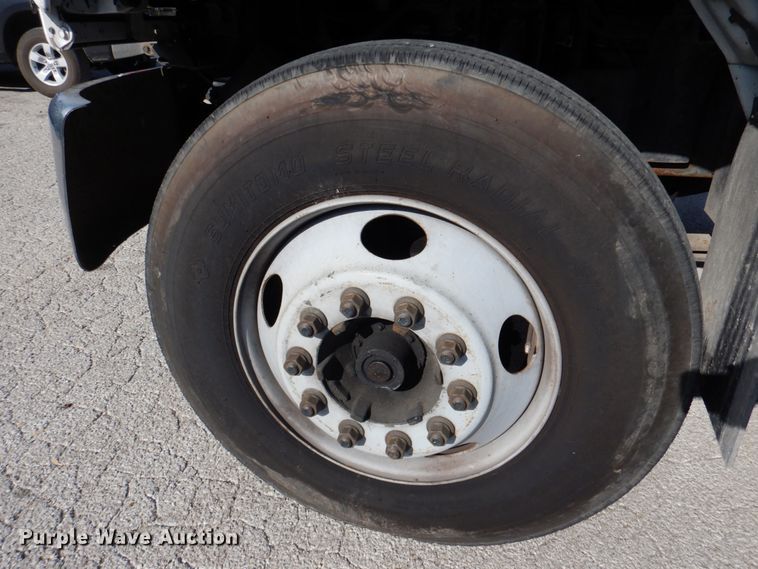 image for item DK1277 1995 Chevrolet Kodiak  flatbed truck with boom ladder