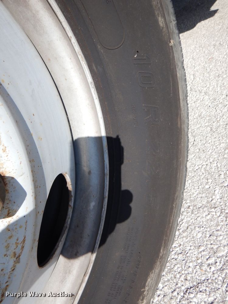 image for item DK1277 1995 Chevrolet Kodiak  flatbed truck with boom ladder