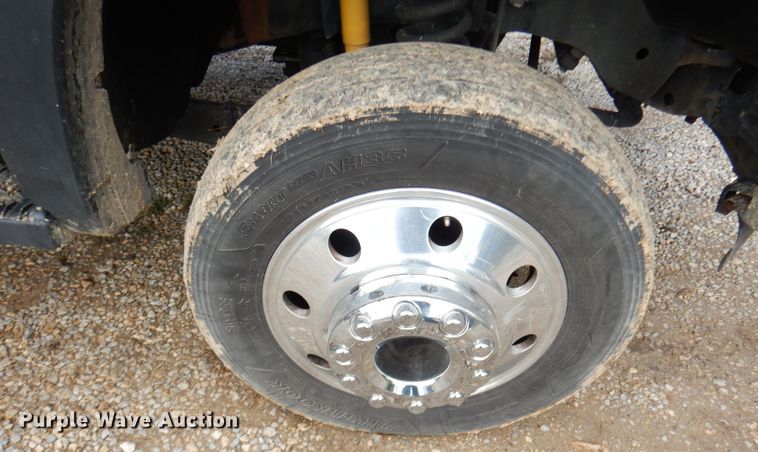 image for item DK3108 2012 Ford F550 Super Duty XLT  SuperCab flatbed truck