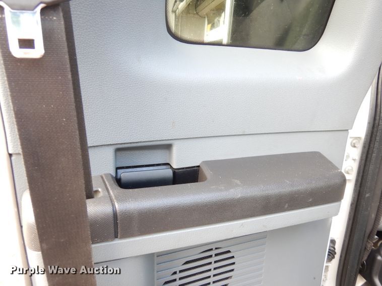 image for item DK3108 2012 Ford F550 Super Duty XLT  SuperCab flatbed truck