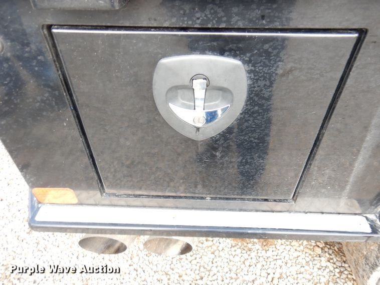 image for item DK3108 2012 Ford F550 Super Duty XLT  SuperCab flatbed truck