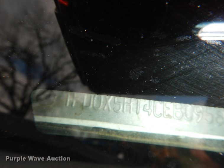 image for item DK3108 2012 Ford F550 Super Duty XLT  SuperCab flatbed truck