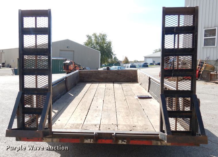 image for item DK3123 2004 Texas Bragg  equipment trailer