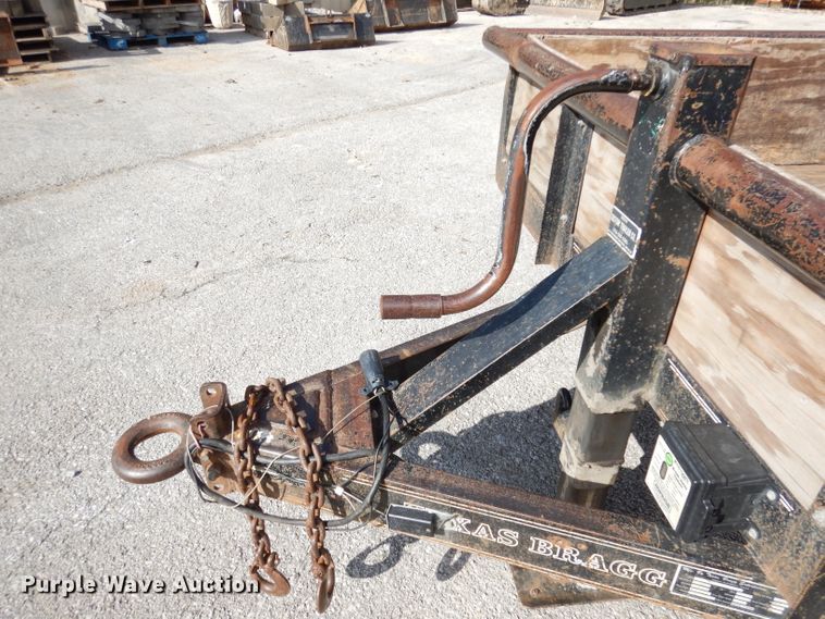 image for item DK3123 2004 Texas Bragg  equipment trailer