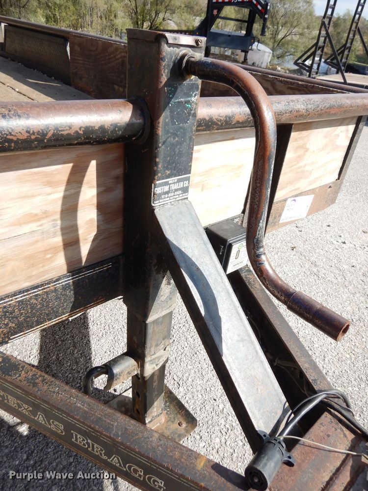 image for item DK3123 2004 Texas Bragg  equipment trailer