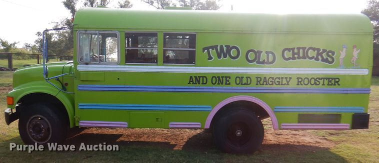 image for item DK8204 1995 International 3800 Blue Bird  school bus