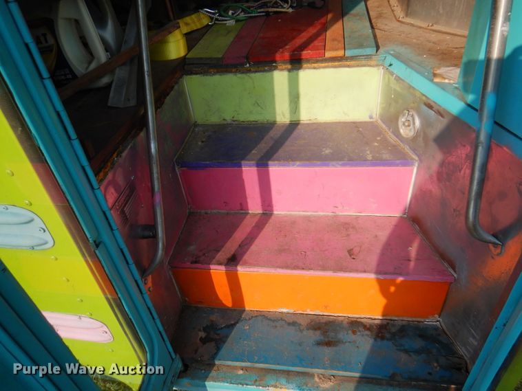 image for item DK8204 1995 International 3800 Blue Bird  school bus