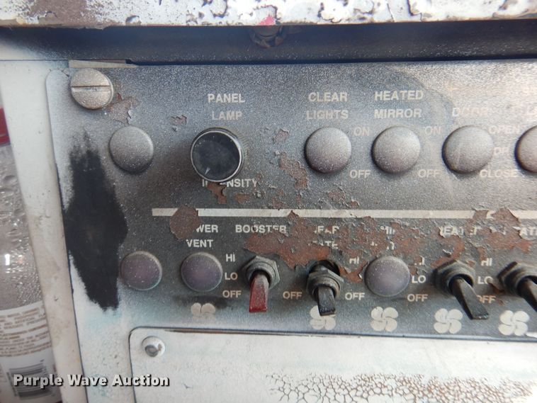 image for item DK8204 1995 International 3800 Blue Bird  school bus