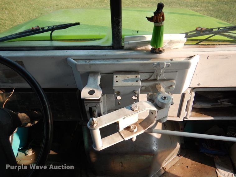 image for item DK8204 1995 International 3800 Blue Bird  school bus