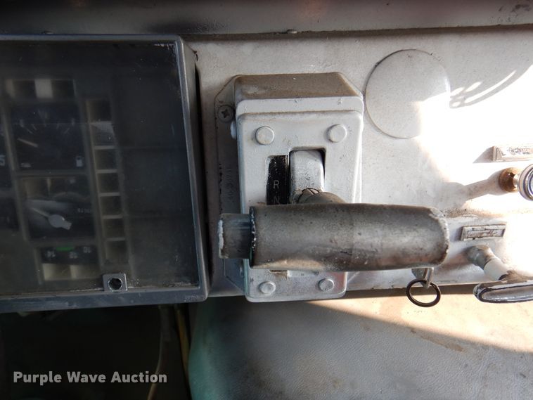 image for item DK8204 1995 International 3800 Blue Bird  school bus