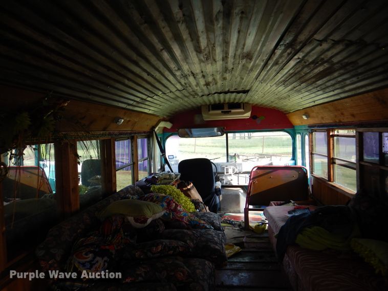 image for item DK8204 1995 International 3800 Blue Bird  school bus