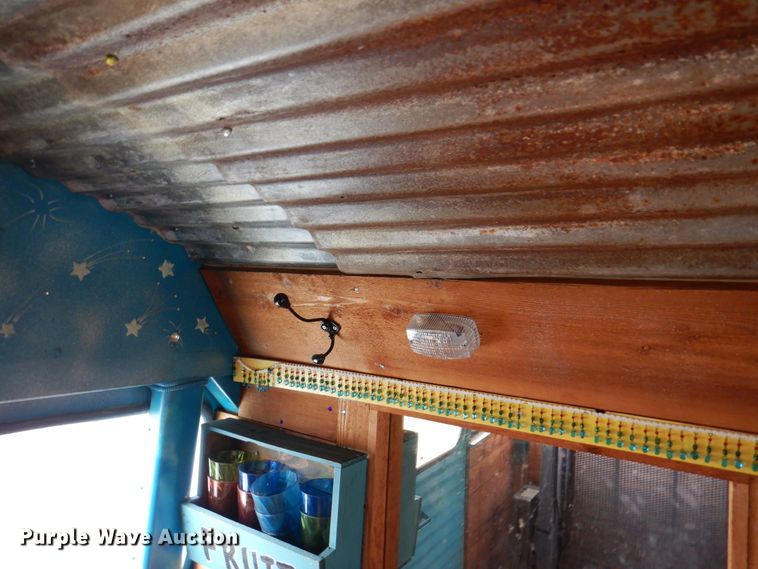 image for item DK8204 1995 International 3800 Blue Bird  school bus