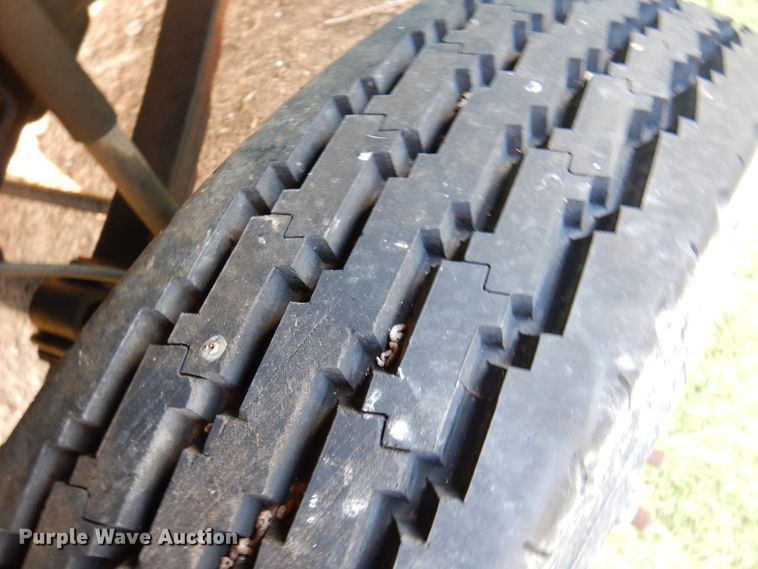 image for item DK8204 1995 International 3800 Blue Bird  school bus