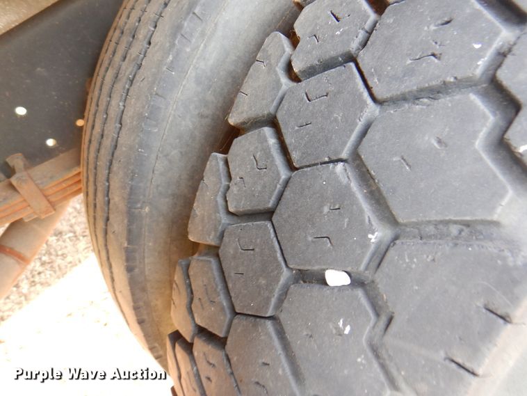 image for item DK8204 1995 International 3800 Blue Bird  school bus