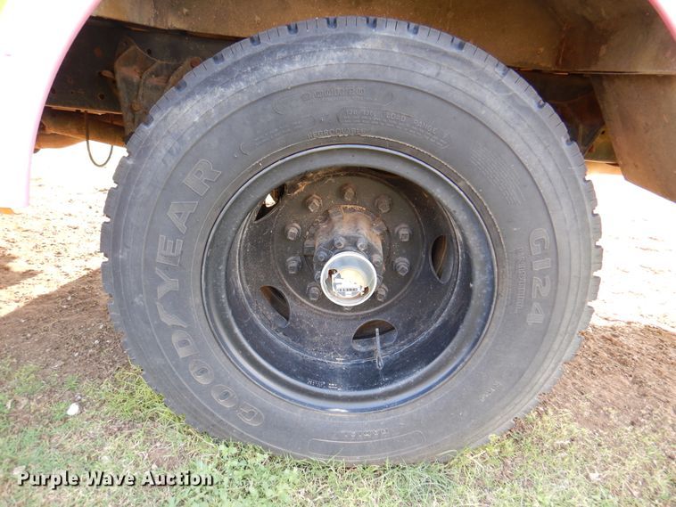 image for item DK8204 1995 International 3800 Blue Bird  school bus