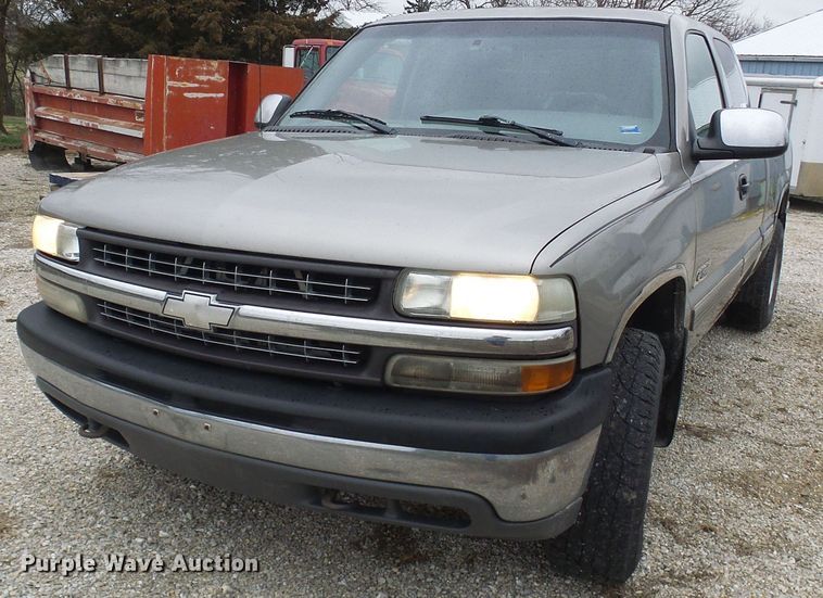 image for item DL0909 1999 Chevrolet Silverado 1500  Ext. Cab pickup truck
