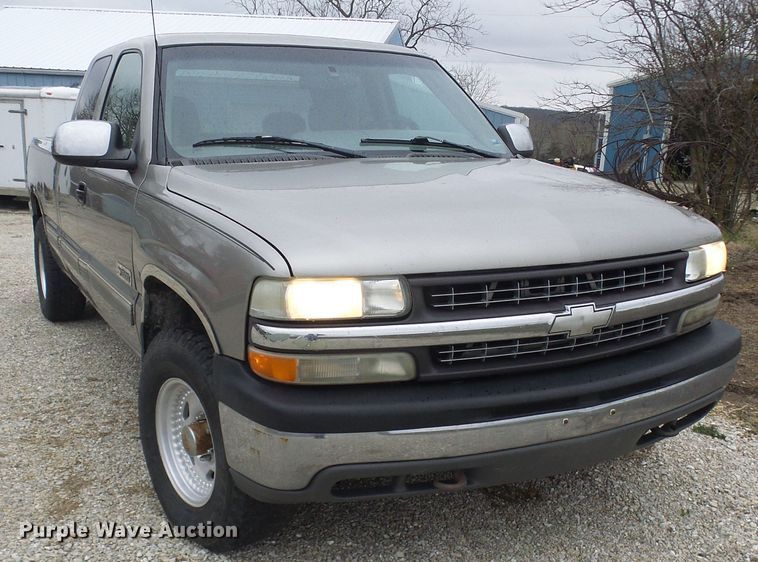 image for item DL0909 1999 Chevrolet Silverado 1500  Ext. Cab pickup truck