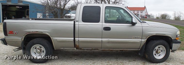image for item DL0909 1999 Chevrolet Silverado 1500  Ext. Cab pickup truck