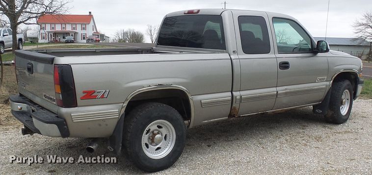 image for item DL0909 1999 Chevrolet Silverado 1500  Ext. Cab pickup truck
