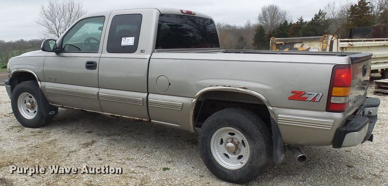 image for item DL0909 1999 Chevrolet Silverado 1500  Ext. Cab pickup truck