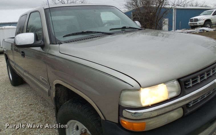 image for item DL0909 1999 Chevrolet Silverado 1500  Ext. Cab pickup truck