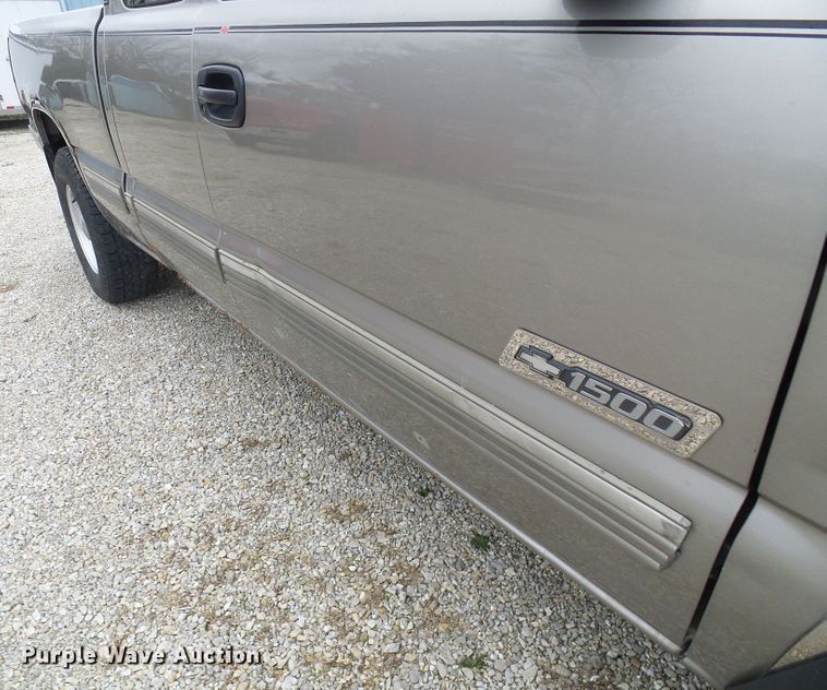 image for item DL0909 1999 Chevrolet Silverado 1500  Ext. Cab pickup truck