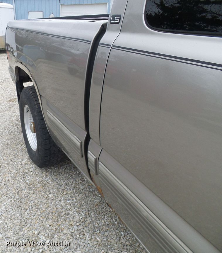 image for item DL0909 1999 Chevrolet Silverado 1500  Ext. Cab pickup truck