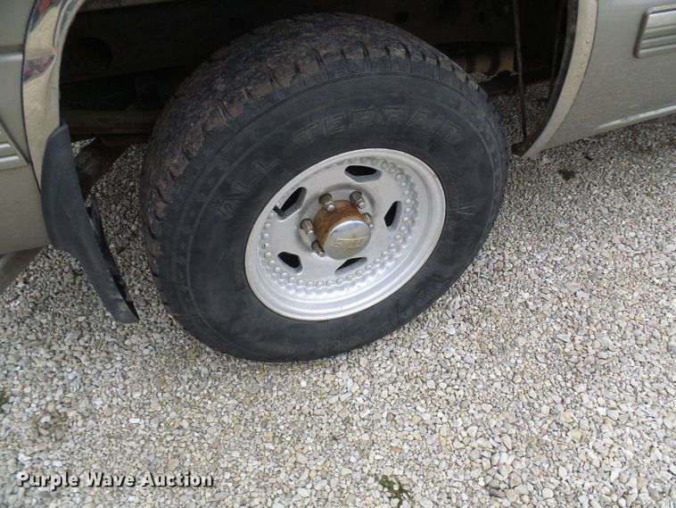 image for item DL0909 1999 Chevrolet Silverado 1500  Ext. Cab pickup truck