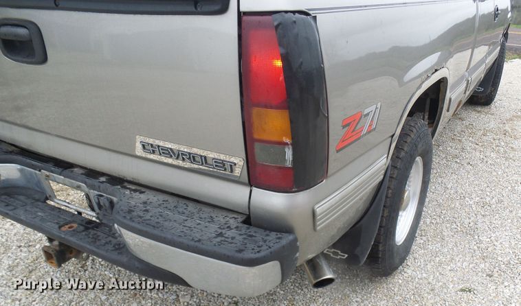 image for item DL0909 1999 Chevrolet Silverado 1500  Ext. Cab pickup truck