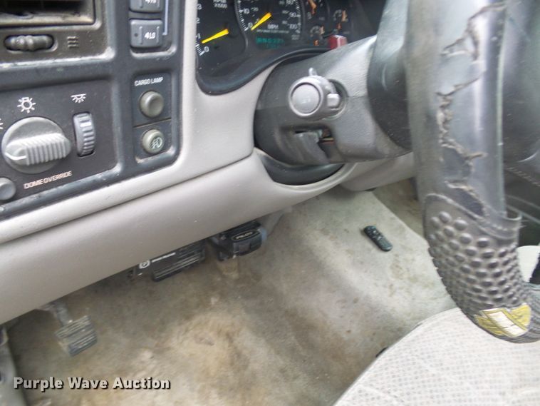 image for item DL0909 1999 Chevrolet Silverado 1500  Ext. Cab pickup truck