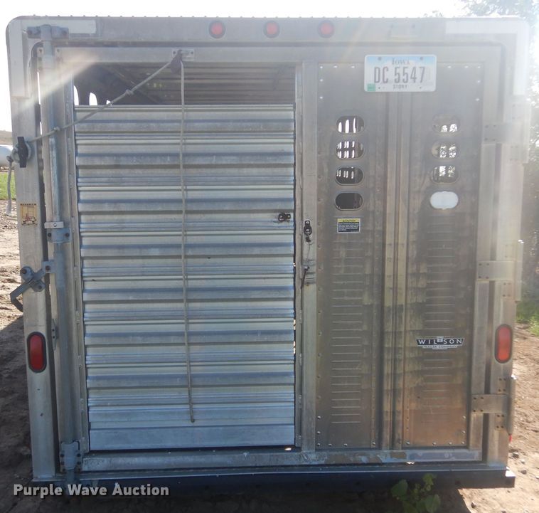 image for item DL6451 2006 Wilson PSGN-5724T  livestock trailer