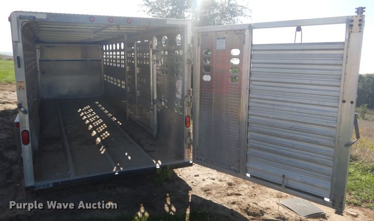 image for item DL6451 2006 Wilson PSGN-5724T  livestock trailer