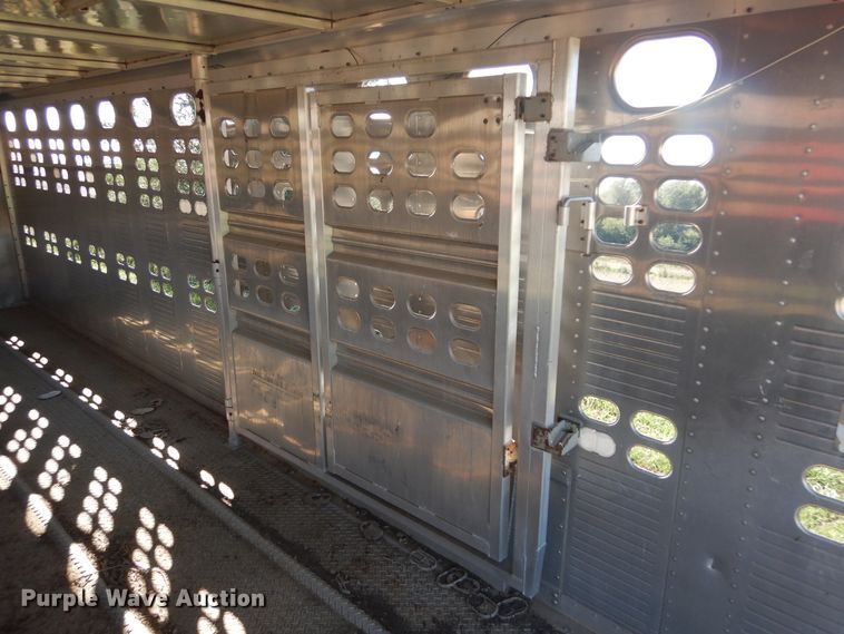 image for item DL6451 2006 Wilson PSGN-5724T  livestock trailer