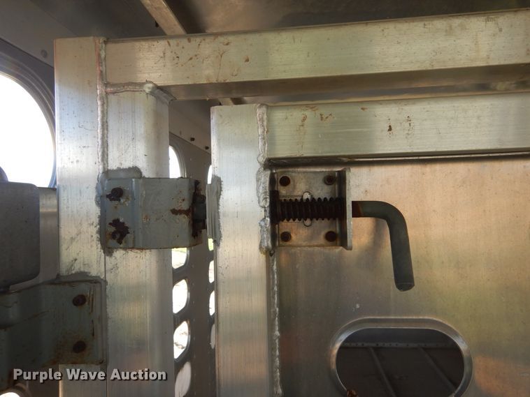 image for item DL6451 2006 Wilson PSGN-5724T  livestock trailer