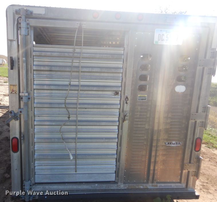 image for item DL6451 2006 Wilson PSGN-5724T  livestock trailer