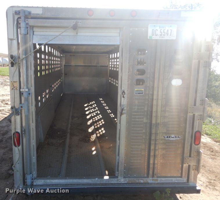 image for item DL6451 2006 Wilson PSGN-5724T  livestock trailer