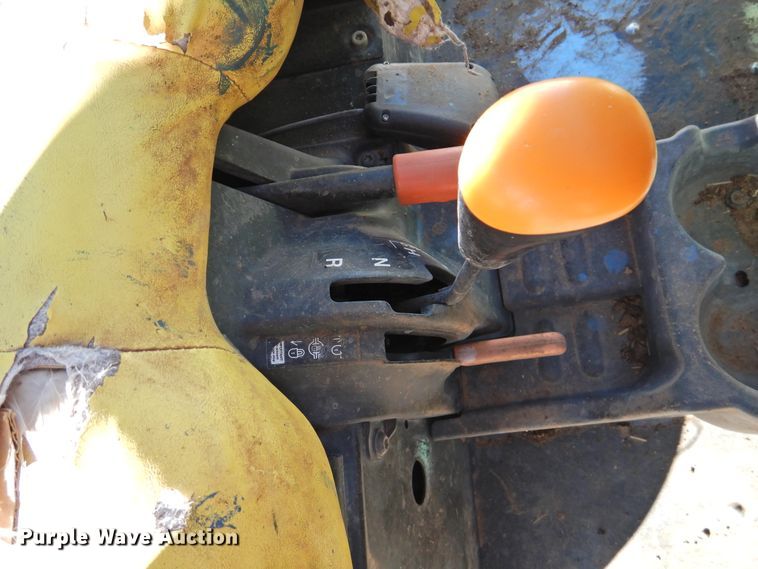 image for item DN0001 2018 John Deere 855E  utility vehicle