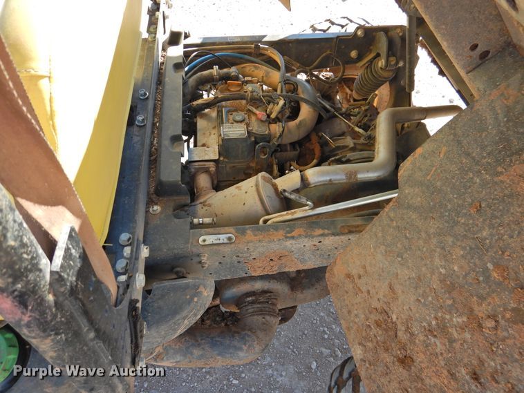 image for item DN0001 2018 John Deere 855E  utility vehicle