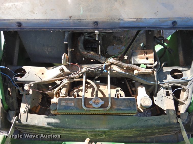 image for item DN0001 2018 John Deere 855E  utility vehicle