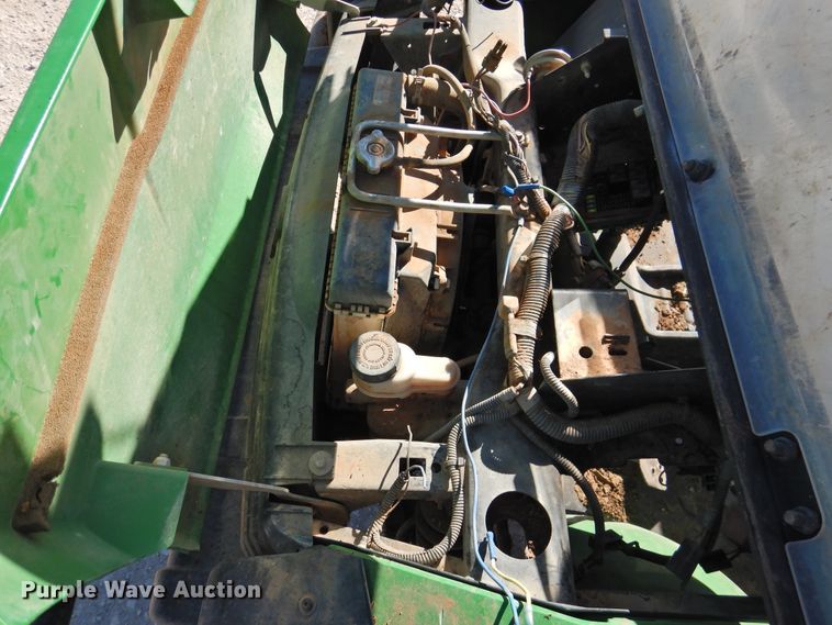 image for item DN0001 2018 John Deere 855E  utility vehicle