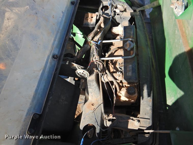 image for item DN0001 2018 John Deere 855E  utility vehicle