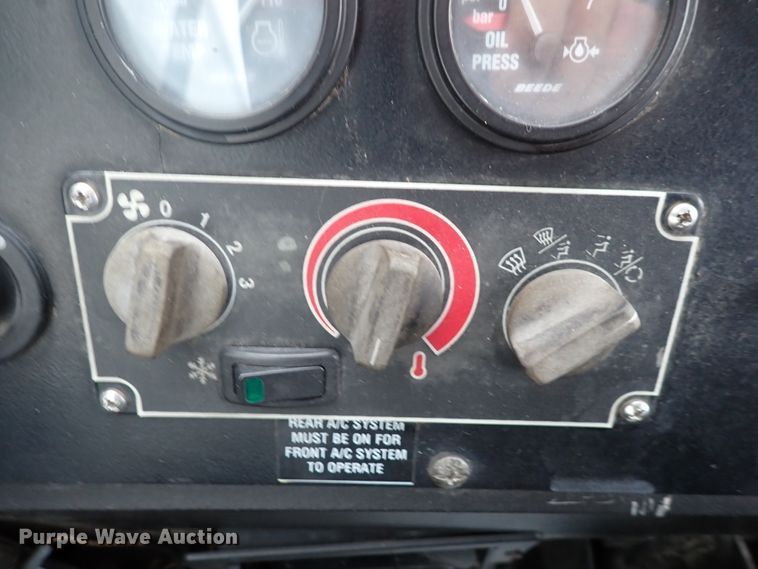 image for item DN2185 2006 El Dorado E-Z Rider II  transit bus