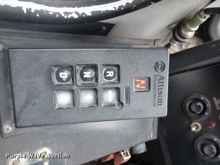 image for item DN2185 2006 El Dorado E-Z Rider II  transit bus