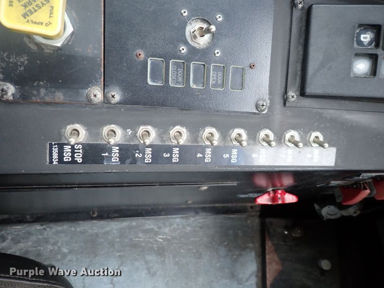 image for item DN2185 2006 El Dorado E-Z Rider II  transit bus