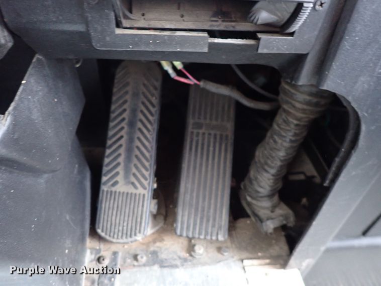 image for item DN2185 2006 El Dorado E-Z Rider II  transit bus