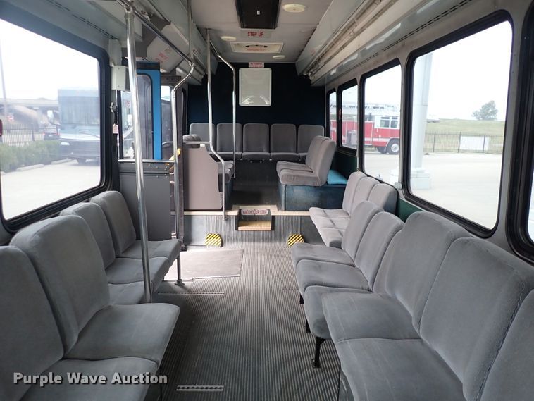 image for item DN2185 2006 El Dorado E-Z Rider II  transit bus